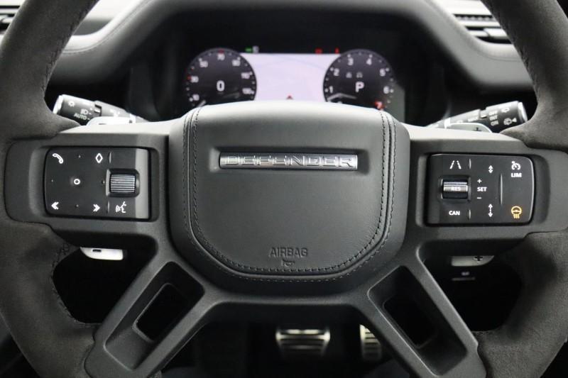 2022 (72) LAND ROVER DEFENDER 5.0 P525 V8 90 3dr Auto 5397760