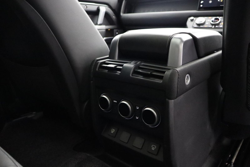 2022 (72) LAND ROVER DEFENDER 5.0 P525 V8 90 3dr Auto 5397740