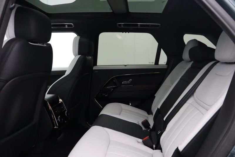 2026 (26) LAND ROVER RANGE ROVER SPORT 3.0 P550e Autobiography 5dr Auto 5913720