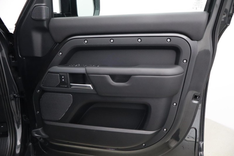 2023 (73) LAND ROVER DEFENDER 2.0 P400e X-Dynamic HSE 110 5dr Auto 5438648