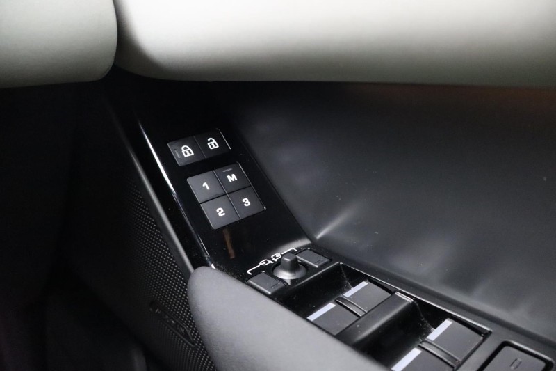 2023 (73) LAND ROVER RANGE ROVER VELAR 2.0 D200 MHEV Dynamic SE 5dr Auto 5349214