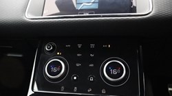 2023 (73) LAND ROVER RANGE ROVER EVOQUE 2.0 D200 R-Dynamic S 5dr Auto 5337218