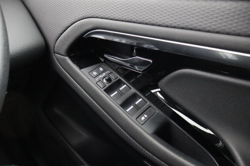 2023 (73) LAND ROVER RANGE ROVER EVOQUE 2.0 D200 R-Dynamic S 5dr Auto 5337224