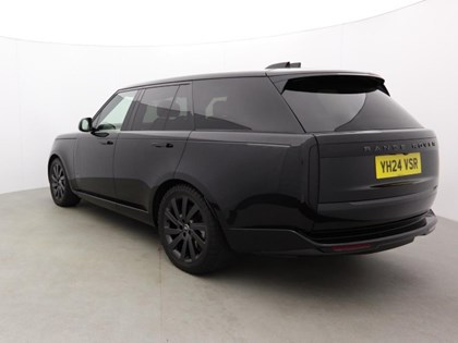2024 (24) LAND ROVER RANGE ROVER 3.0 D300 SE 4dr Auto