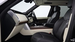 2024 (24) LAND ROVER RANGE ROVER 3.0 D300 SE 4dr Auto 5418614