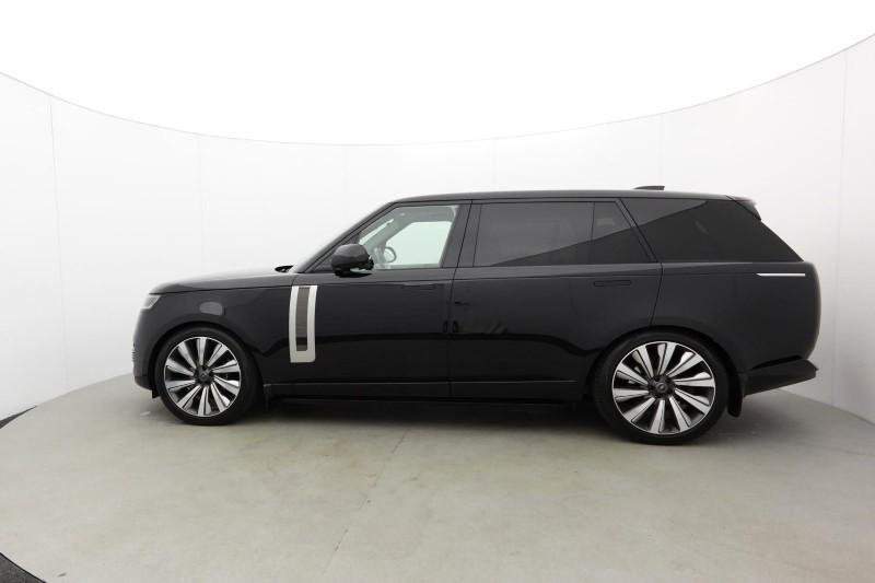 2025 (25) LAND ROVER RANGE ROVER 4.4 P615 V8 SV LWB 4dr Auto 5395327