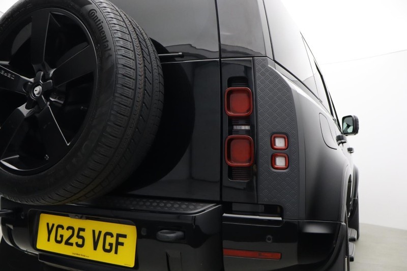 2025 (25) LAND ROVER COMMERCIAL DEFENDER 3.0 D350 Hard Top X-Dynamic HSE Auto [3 Seat] 5406313
