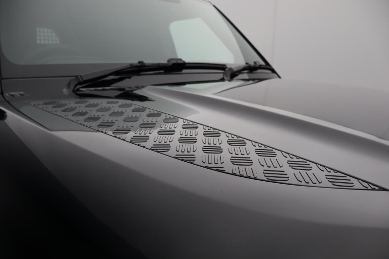 2025 (25) LAND ROVER COMMERCIAL DEFENDER 3.0 D350 Hard Top X-Dynamic HSE Auto [3 Seat] 5406360