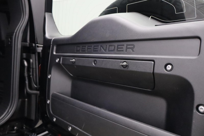 2025 (25) LAND ROVER COMMERCIAL DEFENDER 3.0 D350 Hard Top X-Dynamic HSE Auto [3 Seat] 5406320