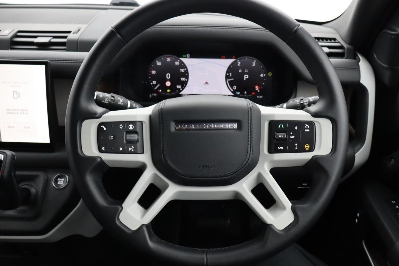 2025 (25) LAND ROVER COMMERCIAL DEFENDER 3.0 D350 Hard Top X-Dynamic HSE Auto [3 Seat] 5406364
