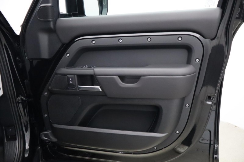 2025 (25) LAND ROVER COMMERCIAL DEFENDER 3.0 D350 Hard Top X-Dynamic HSE Auto [3 Seat] 5406349