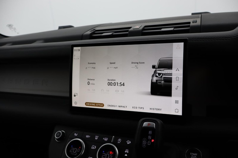2025 (25) LAND ROVER COMMERCIAL DEFENDER 3.0 D350 Hard Top X-Dynamic HSE Auto [3 Seat] 5406377