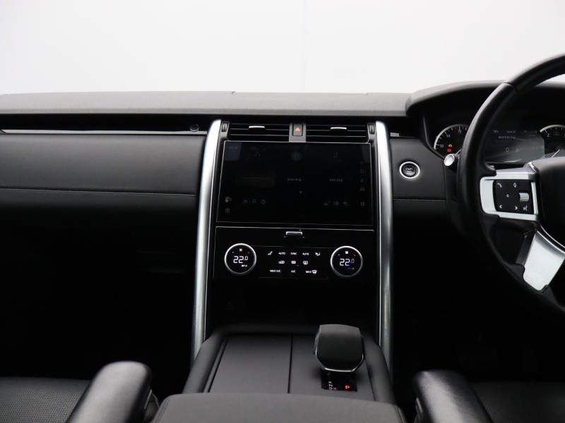 2022 (72) LAND ROVER DISCOVERY 3.0 D300 S 5dr Auto 5359082