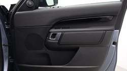 2022 (72) LAND ROVER DISCOVERY 3.0 D300 S 5dr Auto 5359093