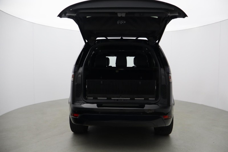 2022 (22) LAND ROVER DISCOVERY 3.0 D300 R-Dynamic SE 5dr Auto 5423449