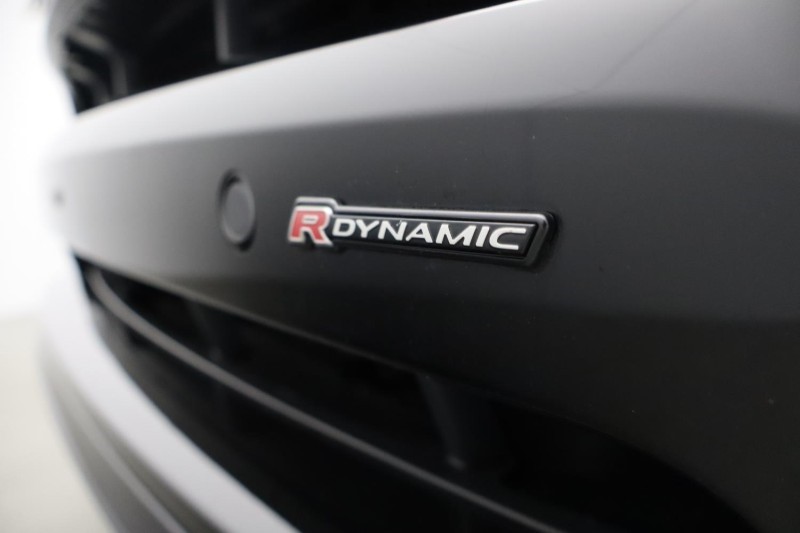 2022 (22) LAND ROVER DISCOVERY 3.0 D300 R-Dynamic SE 5dr Auto 5423506
