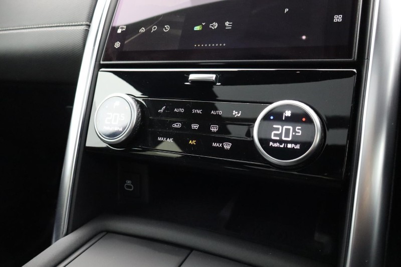 2022 (22) LAND ROVER DISCOVERY 3.0 D300 R-Dynamic SE 5dr Auto 5423476