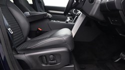 2022 (22) LAND ROVER DISCOVERY 3.0 D300 R-Dynamic SE 5dr Auto 5423469