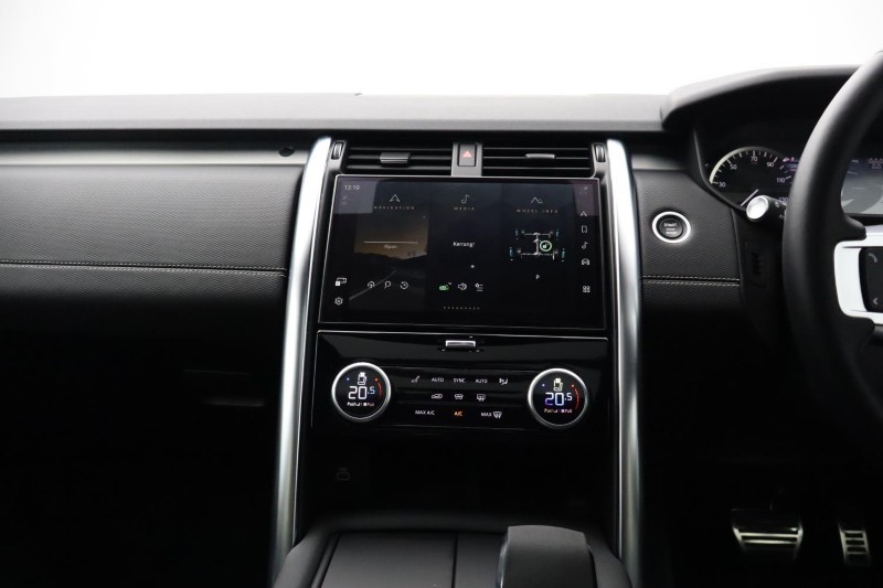 2022 (22) LAND ROVER DISCOVERY 3.0 D300 R-Dynamic SE 5dr Auto 5423496