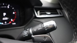 2022 (22) LAND ROVER RANGE ROVER VELAR 2.0 D200 Edition 5dr Auto 5416945
