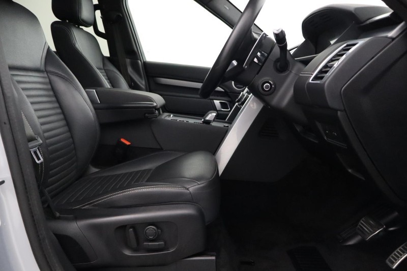 2021 (71) LAND ROVER DISCOVERY 3.0 D250 R-Dynamic SE 5dr Auto 5419988