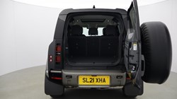 2021 (21) LAND ROVER DEFENDER 3.0 D300 X-Dynamic HSE 110 5dr Auto 5411876