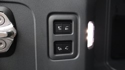 2021 (21) LAND ROVER DEFENDER 3.0 D300 X-Dynamic HSE 110 5dr Auto 5411878
