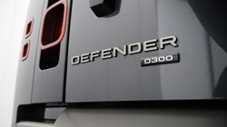 2021 (21) LAND ROVER DEFENDER 3.0 D300 X-Dynamic HSE 110 5dr Auto 5411874