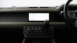 2021 (21) LAND ROVER DEFENDER 3.0 D300 X-Dynamic HSE 110 5dr Auto 5411907