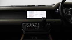 2021 (21) LAND ROVER DEFENDER 3.0 D300 X-Dynamic HSE 110 5dr Auto 5411908