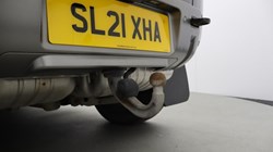 2021 (21) LAND ROVER DEFENDER 3.0 D300 X-Dynamic HSE 110 5dr Auto 5411881