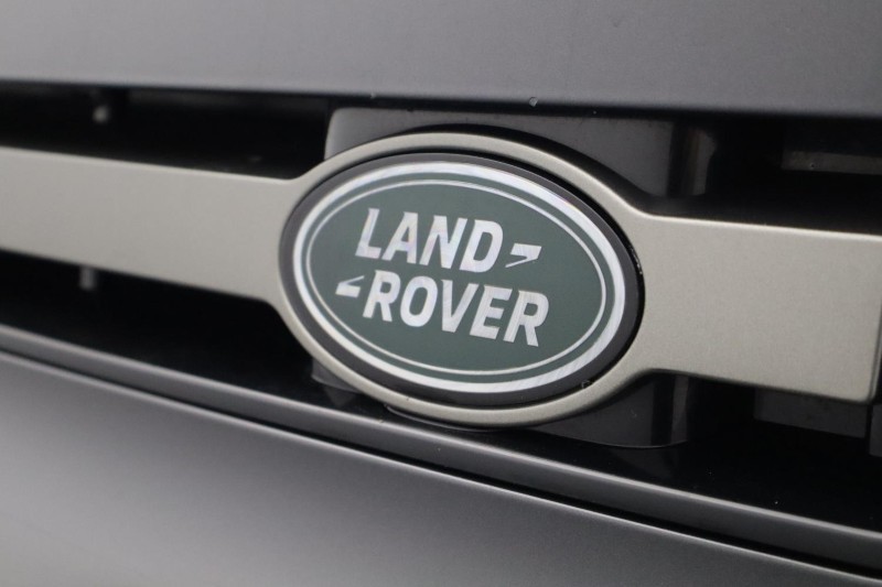 2021 (21) LAND ROVER DEFENDER 3.0 D300 X-Dynamic HSE 110 5dr Auto 5411901