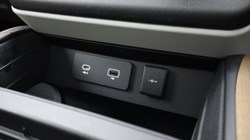 2021 (21) LAND ROVER DEFENDER 3.0 D300 X-Dynamic HSE 110 5dr Auto 5411938