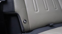 2021 (21) LAND ROVER DEFENDER 3.0 D300 X-Dynamic HSE 110 5dr Auto 5411895