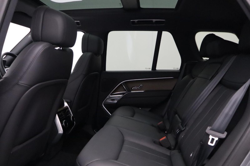 2025 (25) LAND ROVER RANGE ROVER 3.0 P400 SE 4dr Auto 5429122