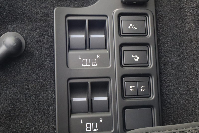 2025 (25) LAND ROVER DISCOVERY 3.0 D350 Metropolitan Edition 5dr Auto 5406079
