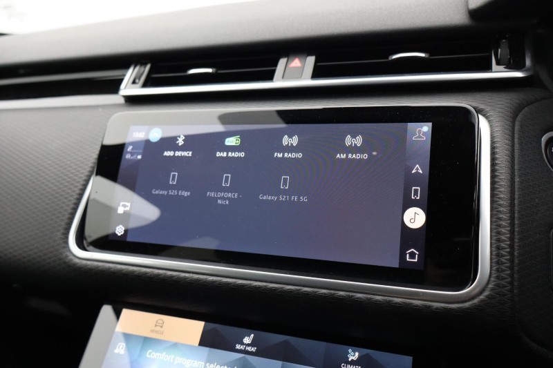 2021 (21) LAND ROVER RANGE ROVER VELAR 3.0 D300 MHEV R-Dynamic SE 5dr Auto 5437054