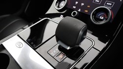 2021 (21) LAND ROVER RANGE ROVER VELAR 3.0 D300 MHEV R-Dynamic SE 5dr Auto 5437059