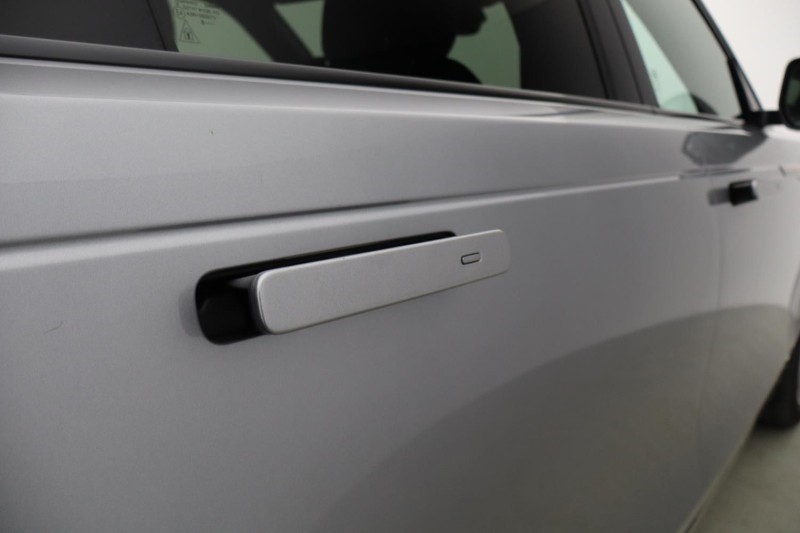 2021 (21) LAND ROVER RANGE ROVER VELAR 3.0 D300 MHEV R-Dynamic SE 5dr Auto 5437025