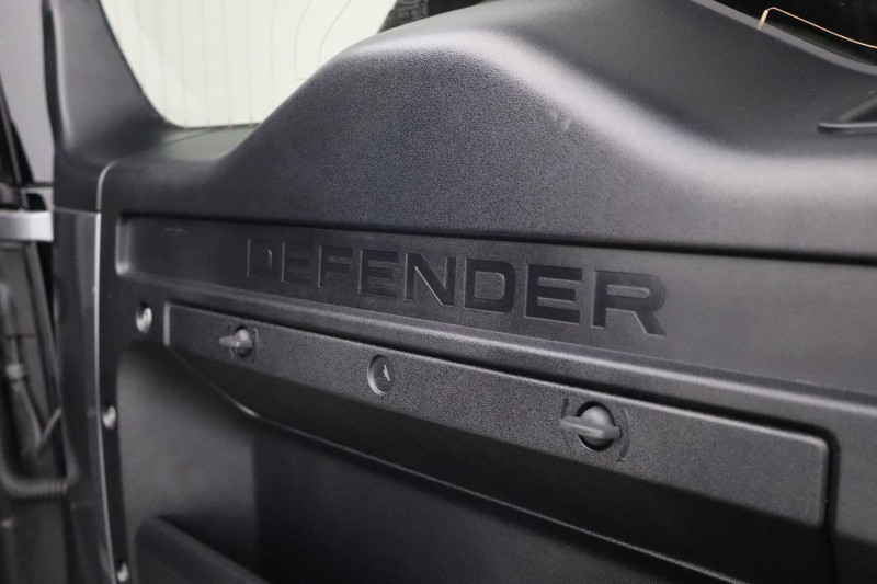 2023 (73) LAND ROVER DEFENDER 3.0 D250 X-Dynamic HSE 90 3dr Auto 5479606