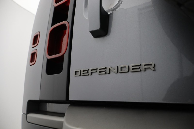 2023 (73) LAND ROVER DEFENDER 3.0 D250 X-Dynamic HSE 90 3dr Auto 5479603