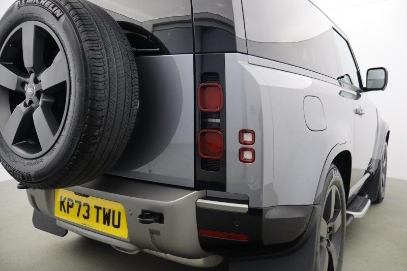 2023 (73) LAND ROVER DEFENDER 3.0 D250 X-Dynamic HSE 90 3dr Auto 5479598