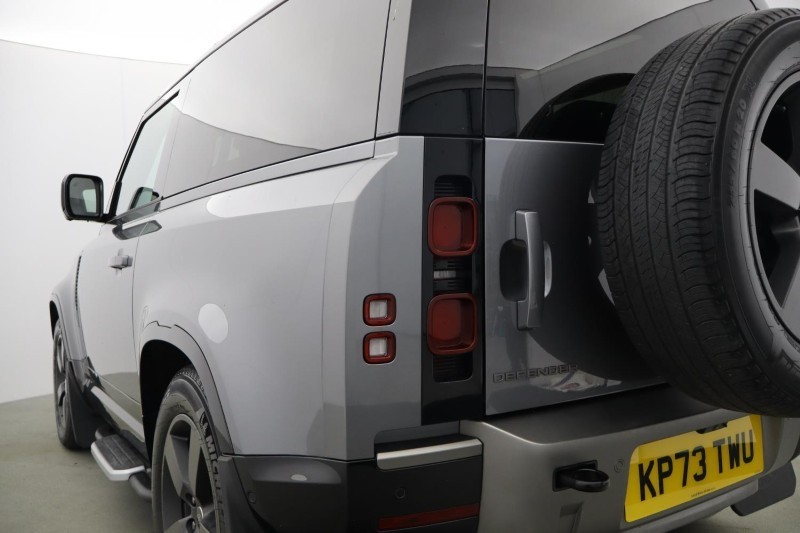 2023 (73) LAND ROVER DEFENDER 3.0 D250 X-Dynamic HSE 90 3dr Auto 5479600