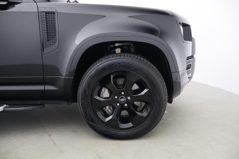 2024 (24) LAND ROVER COMMERCIAL DEFENDER 3.0 D300 Hard Top X-Dynamic HSE Auto 5416373