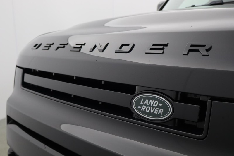 2024 (24) LAND ROVER COMMERCIAL DEFENDER 3.0 D300 Hard Top X-Dynamic HSE Auto 5416377