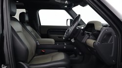 2022 (22) LAND ROVER DEFENDER 2.0 P300 X-Dynamic S 90 3dr Auto 5439176