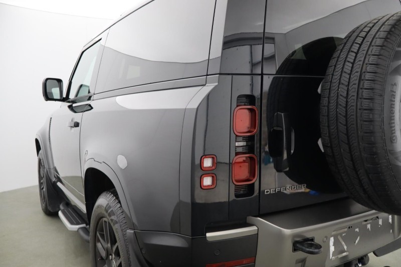 2022 (22) LAND ROVER DEFENDER 2.0 P300 X-Dynamic S 90 3dr Auto 5439167