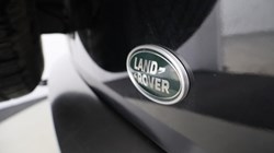 2022 (22) LAND ROVER DEFENDER 2.0 P300 X-Dynamic S 90 3dr Auto 5439219