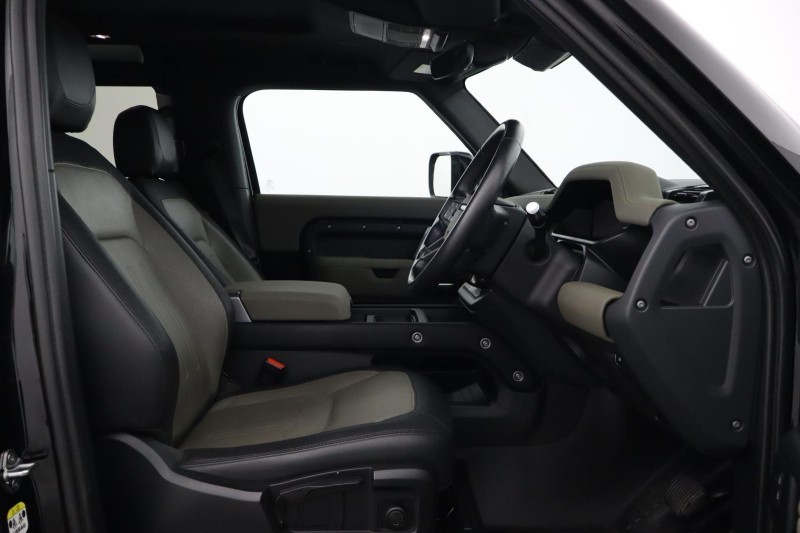 2022 (22) LAND ROVER DEFENDER 2.0 P300 X-Dynamic S 90 3dr Auto 5439177
