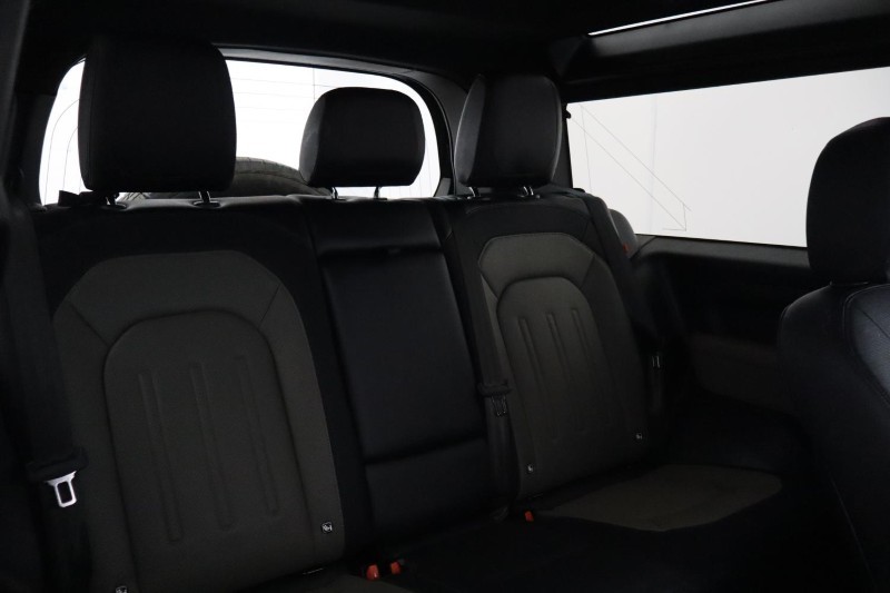 2022 (22) LAND ROVER DEFENDER 2.0 P300 X-Dynamic S 90 3dr Auto 5439189